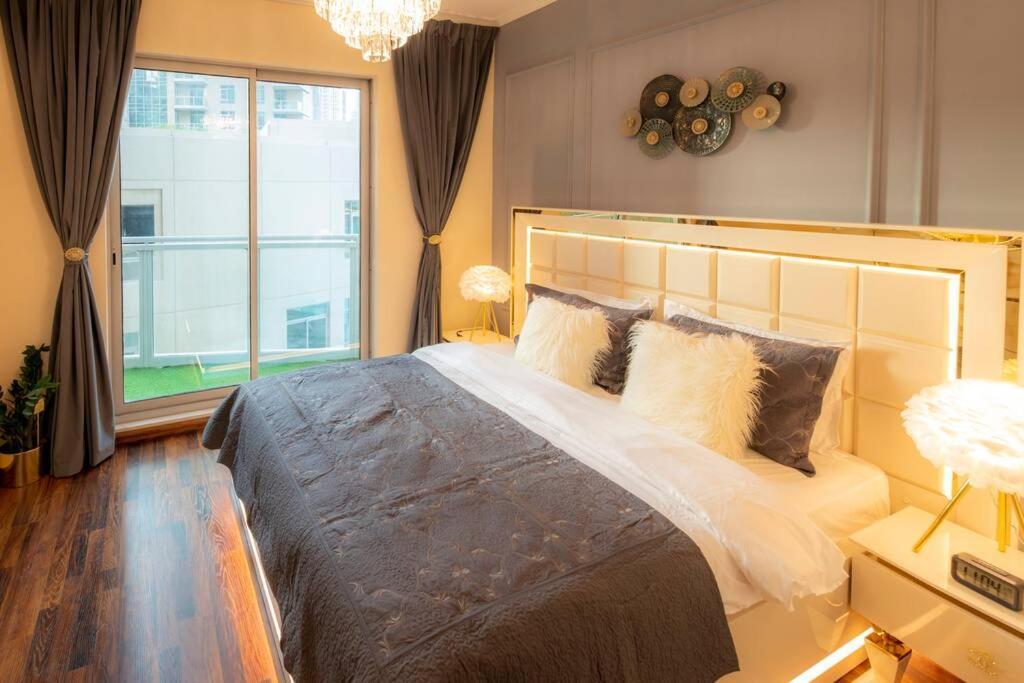 First Class 2Br With Full Burj Khalifa And Fountain View Dubai Exterior photo